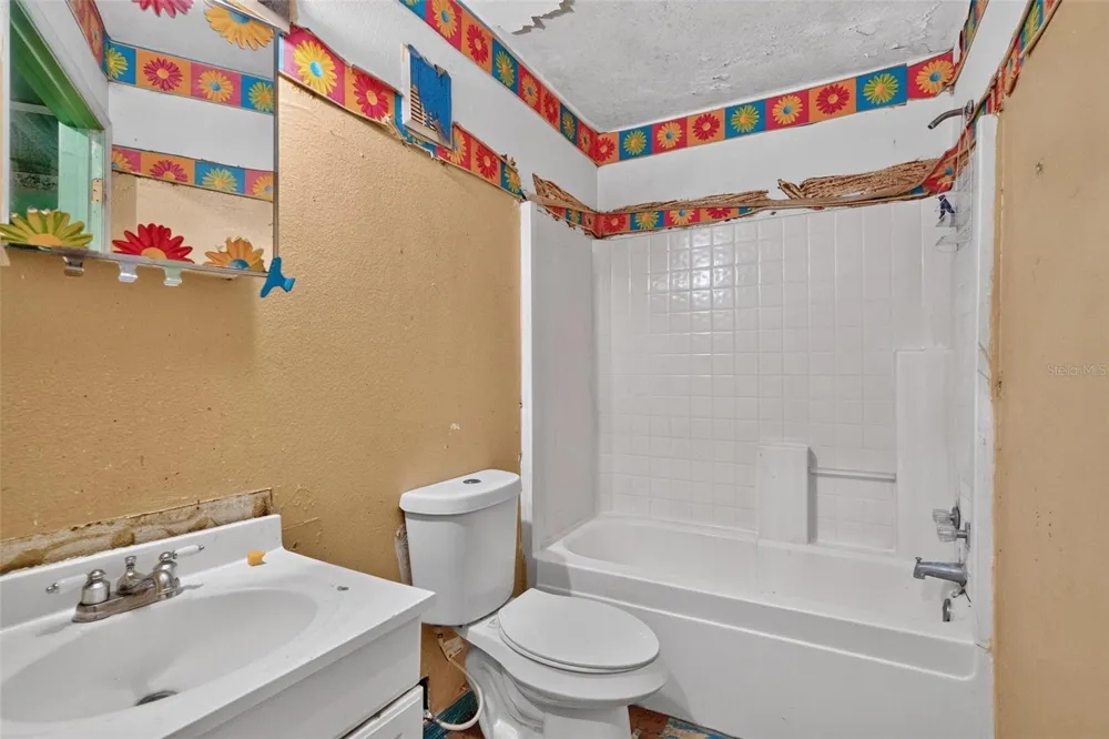 1301 W 11TH STREET Sanford, FL 32771