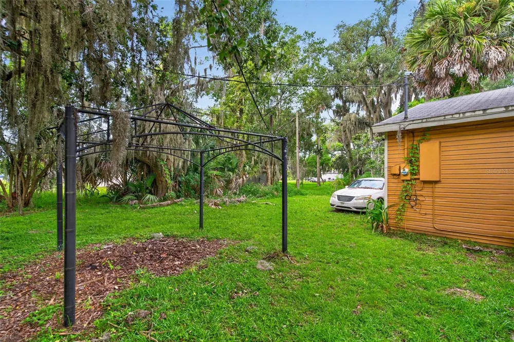 1301 W 11TH STREET Sanford, FL 32771