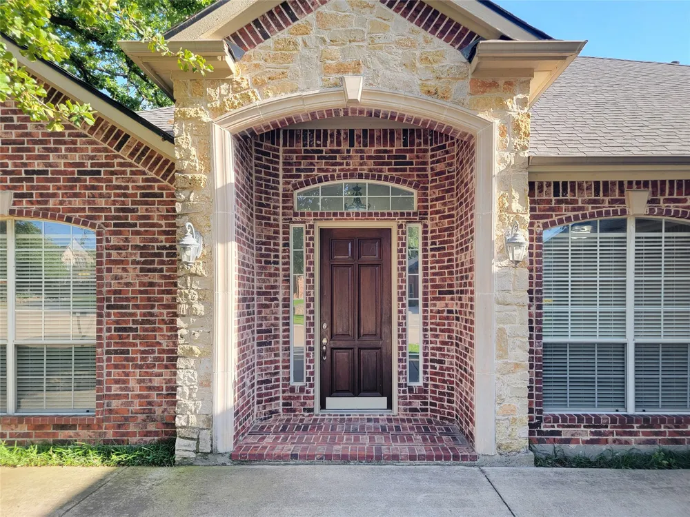 3402 Bentley Court Highland Village, TX 75077