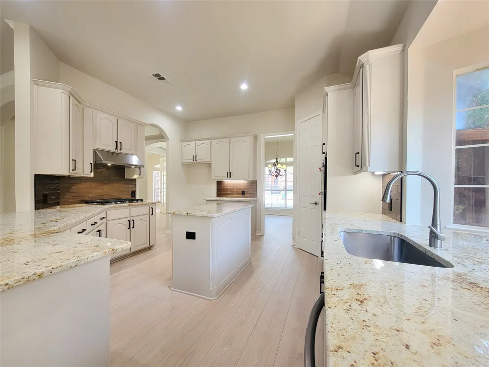3402 Bentley Court Highland Village, TX 75077