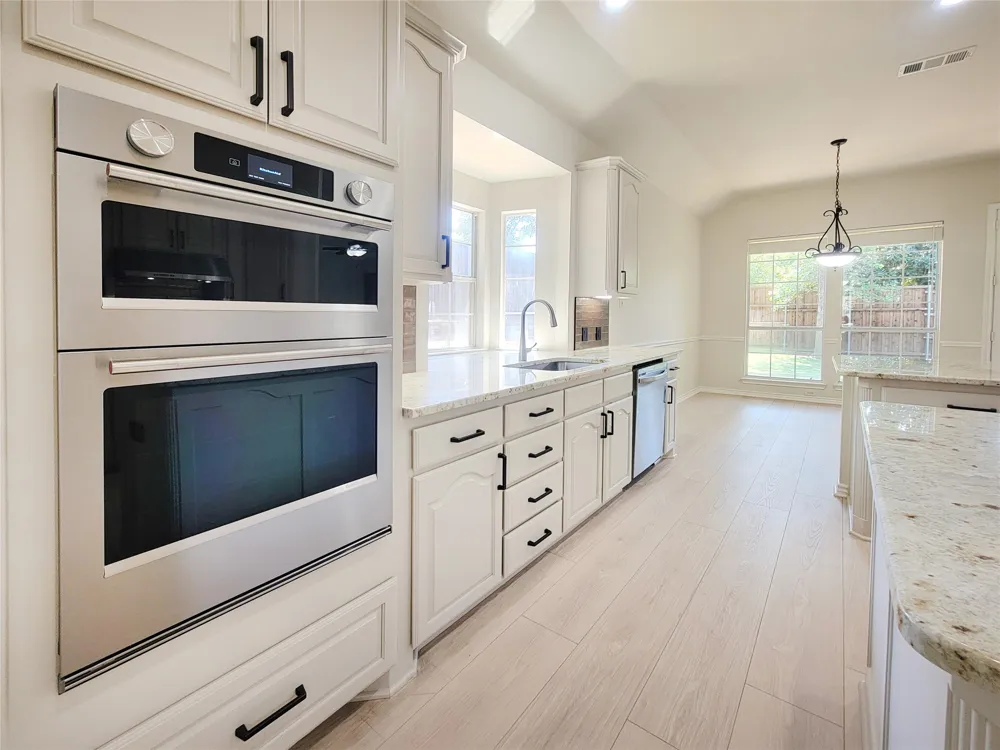 3402 Bentley Court Highland Village, TX 75077