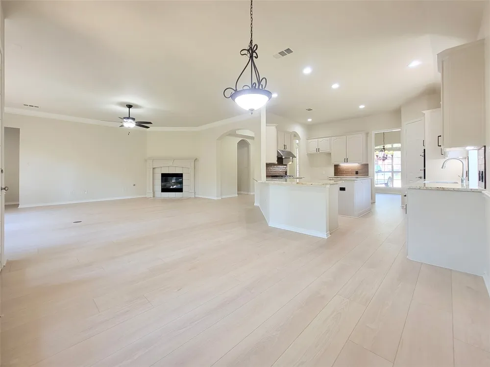 3402 Bentley Court Highland Village, TX 75077