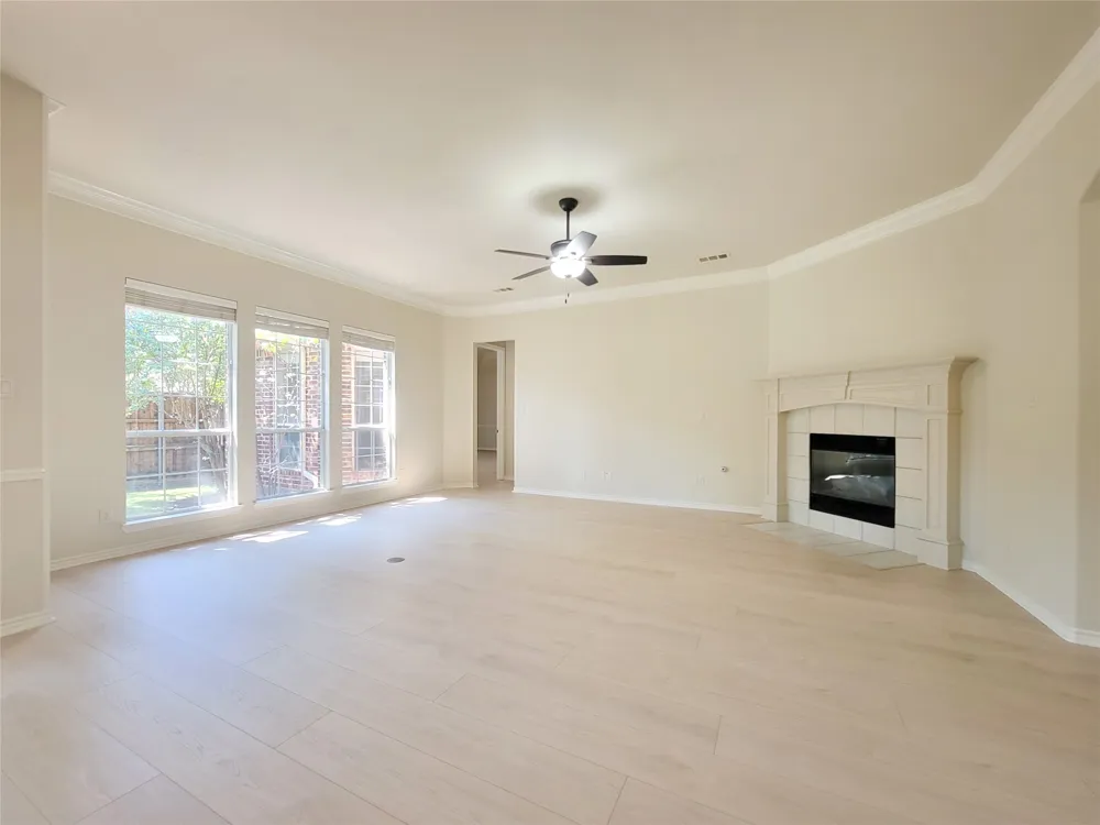3402 Bentley Court Highland Village, TX 75077