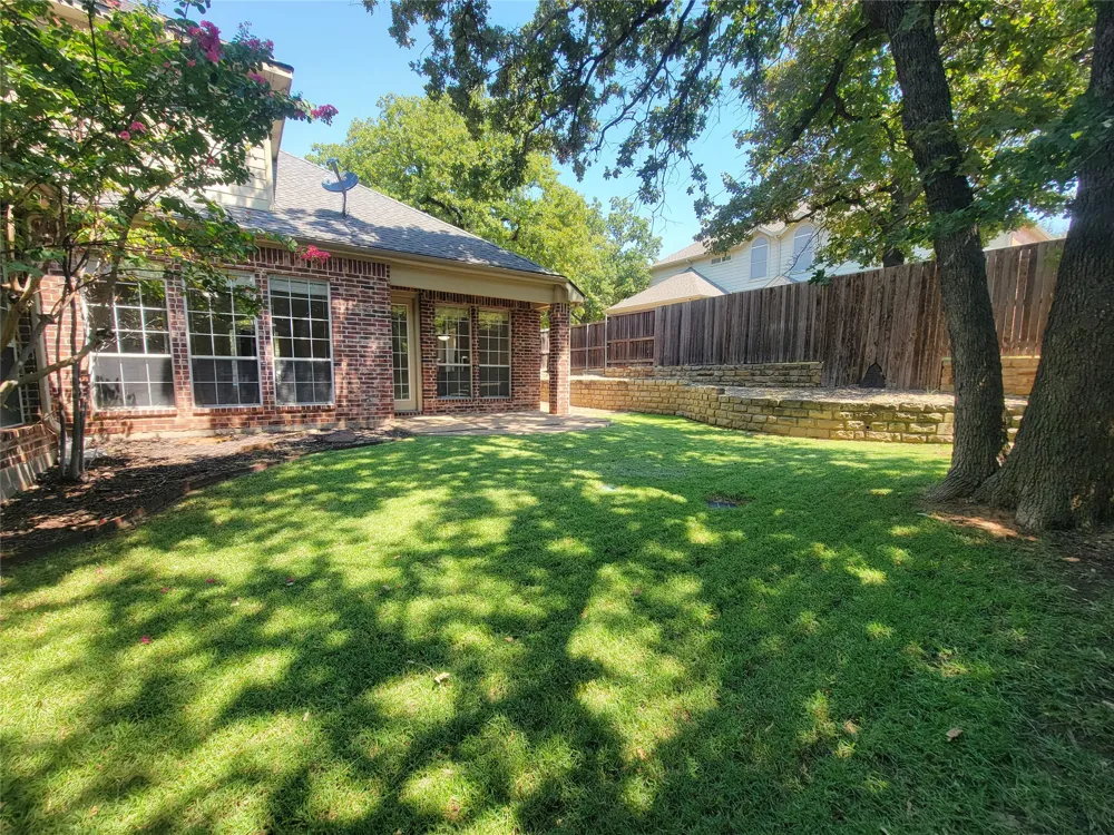 3402 Bentley Court Highland Village, TX 75077