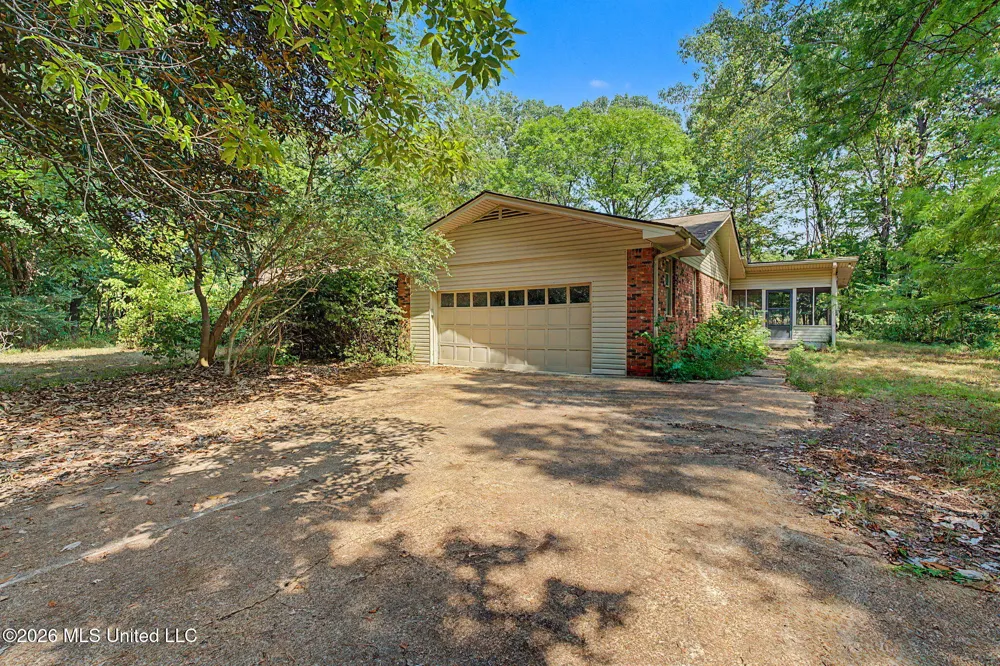 3206 Fogg Road Nesbit, MS 38651