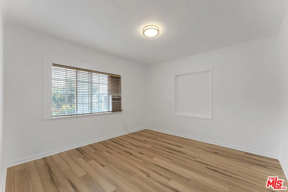 1300 Sanborn Avenue Los Angeles, CA 90027