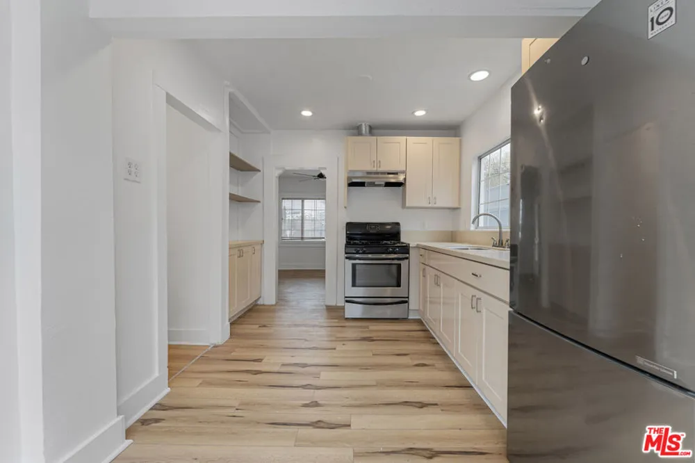 1300 Sanborn Avenue Los Angeles, CA 90027