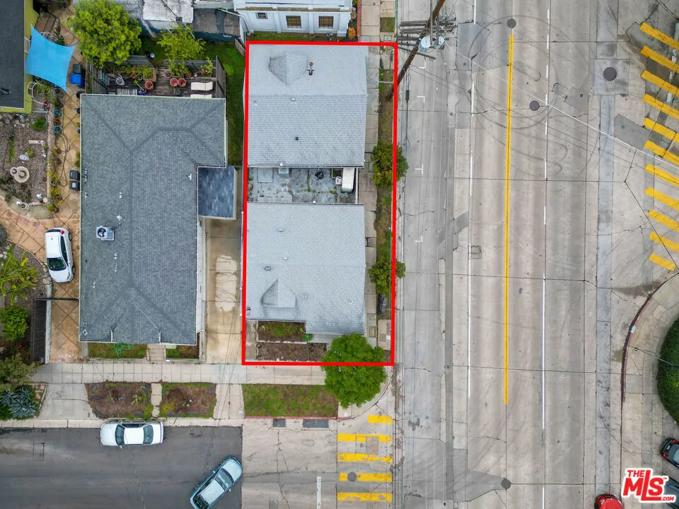 1300 Sanborn Avenue Los Angeles, CA 90027