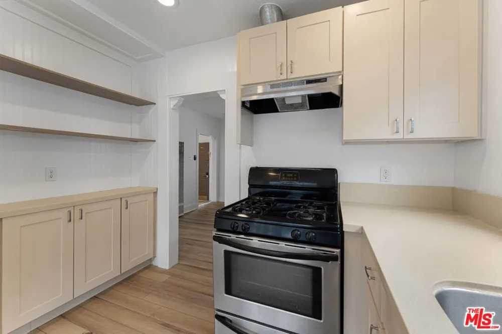 1300 Sanborn Avenue Los Angeles, CA 90027