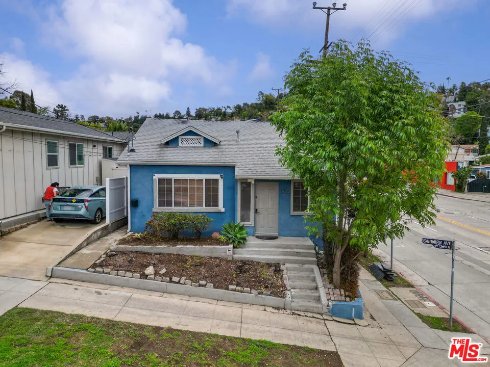 1300 Sanborn Avenue Los Angeles, CA 90027