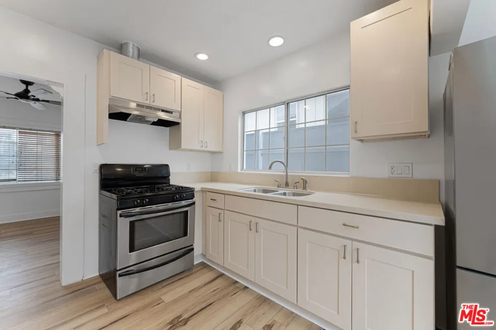 1300 Sanborn Avenue Los Angeles, CA 90027