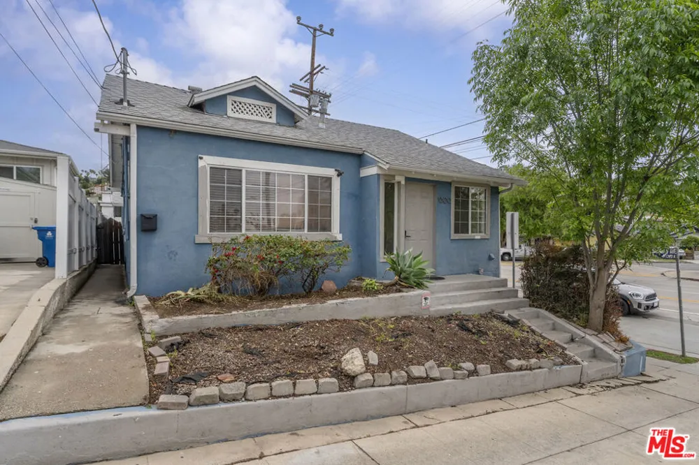 1300 Sanborn Avenue Los Angeles, CA 90027