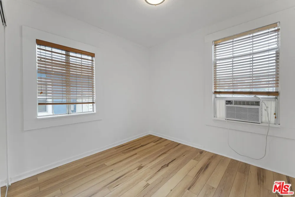 1300 Sanborn Avenue Los Angeles, CA 90027