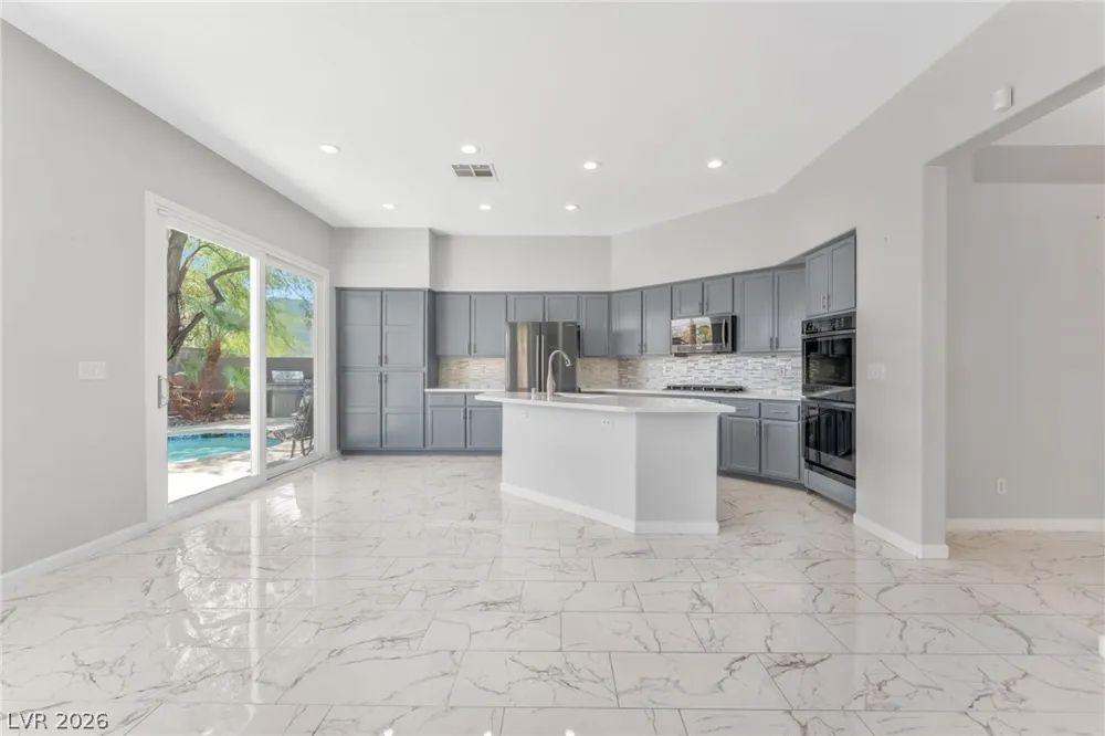 808 Cambridge Cross Las Vegas, NV 89144