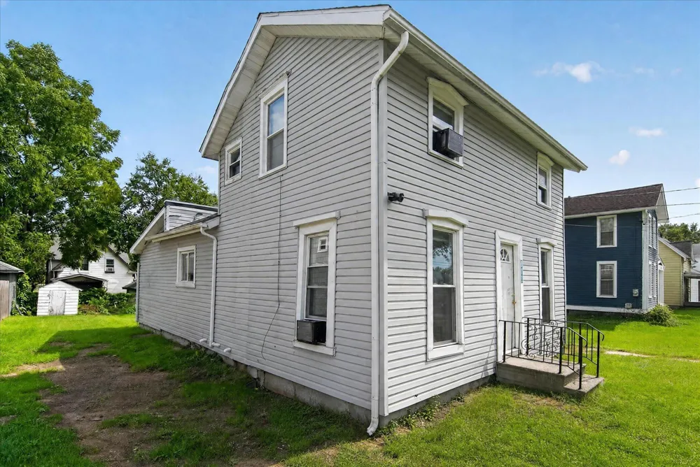 813 Backus Street Jackson City, MI 49202