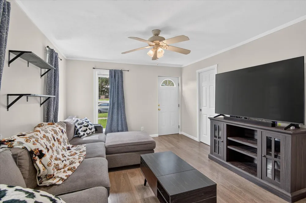 813 Backus Street Jackson City, MI 49202