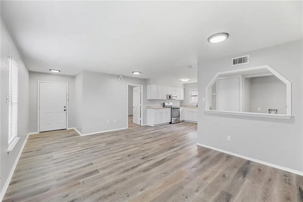 5645 Pinon Vista Drive Austin, TX 78724