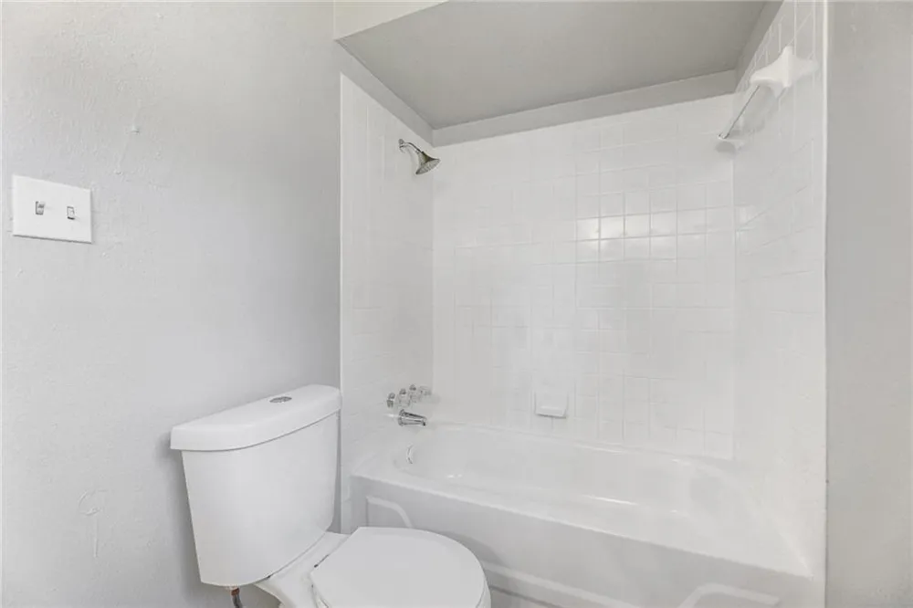 5645 Pinon Vista Drive Austin, TX 78724