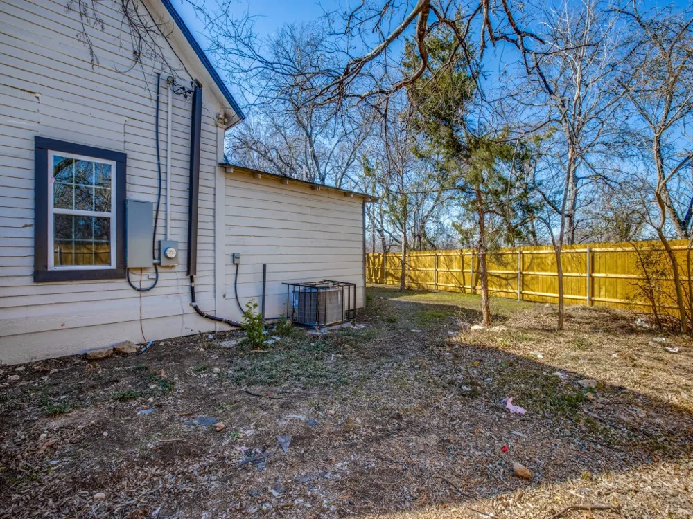 3204 5TH AVENUE Fort Worth, TX 76110