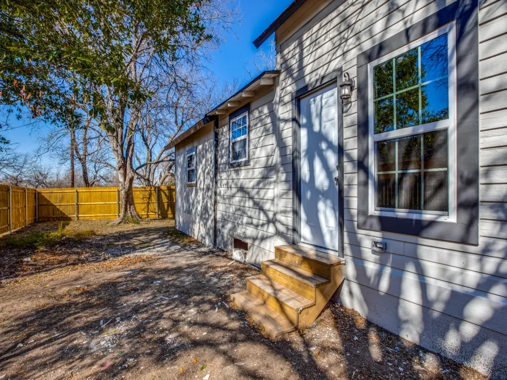 3204 5TH AVENUE Fort Worth, TX 76110