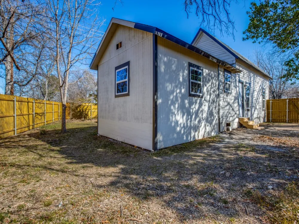 3204 5TH AVENUE Fort Worth, TX 76110