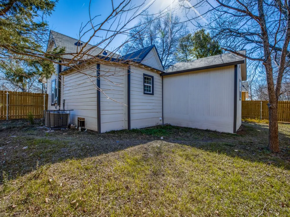 3204 5TH AVENUE Fort Worth, TX 76110