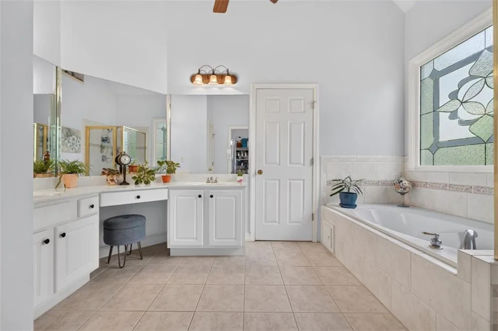 2194 Indian Shoals Drive NE Loganville, GA 30052