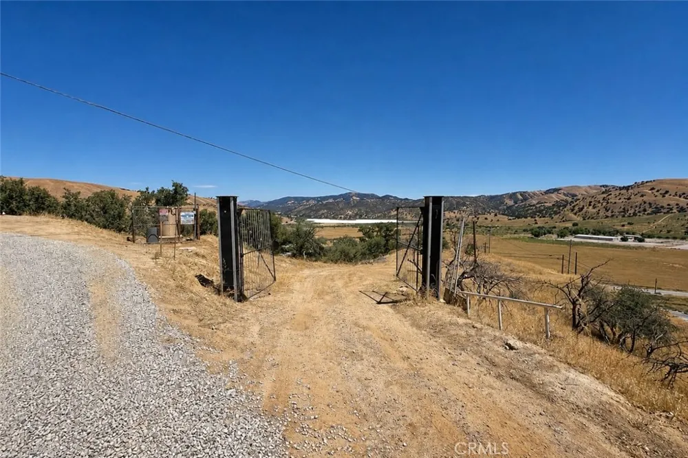 1588 Ridge Route Drive Lebec, CA 93243