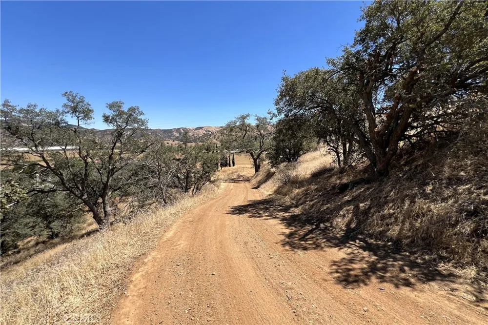 1588 Ridge Route Drive Lebec, CA 93243