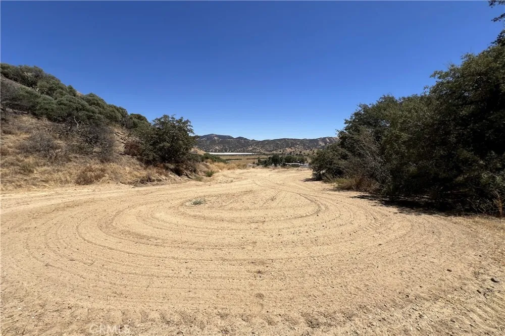 1588 Ridge Route Drive Lebec, CA 93243