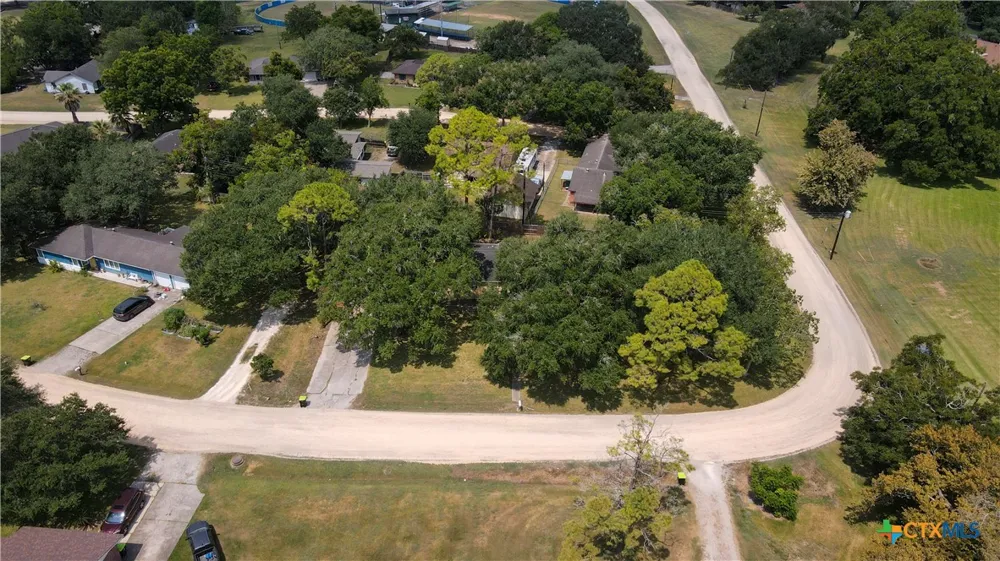 321 Circle Drive Wharton, TX 77488