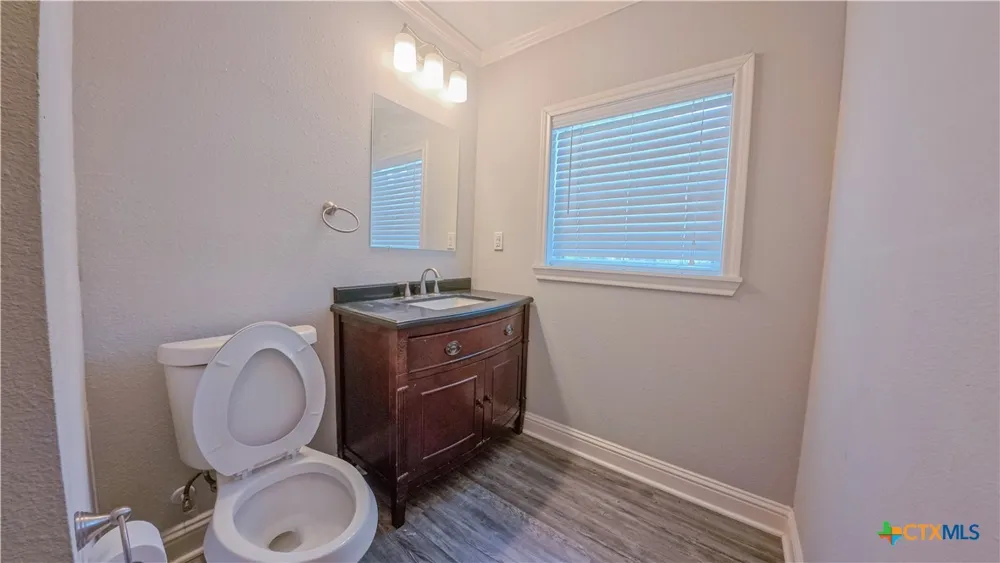 321 Circle Drive Wharton, TX 77488