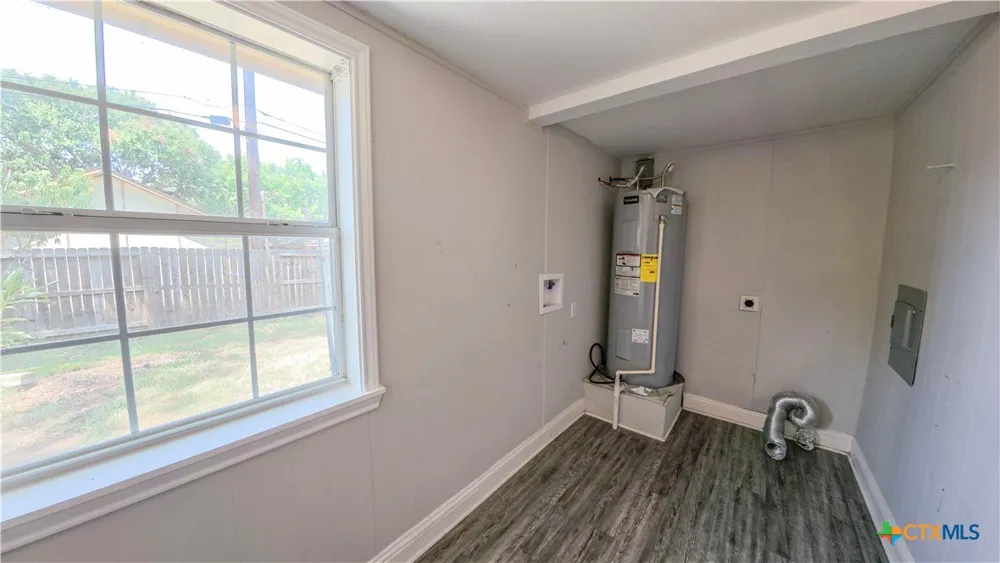 321 Circle Drive Wharton, TX 77488
