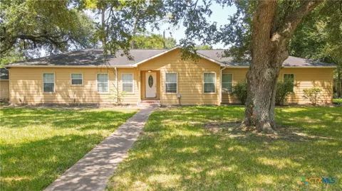 321 Circle Drive