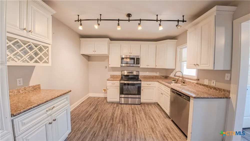 321 Circle Drive Wharton, TX 77488