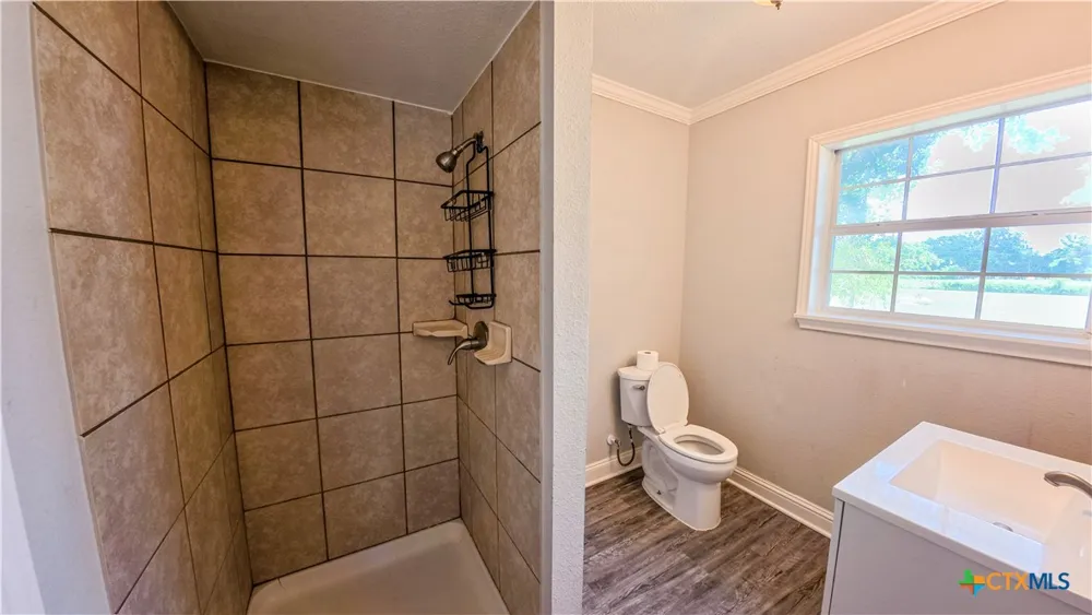 321 Circle Drive Wharton, TX 77488