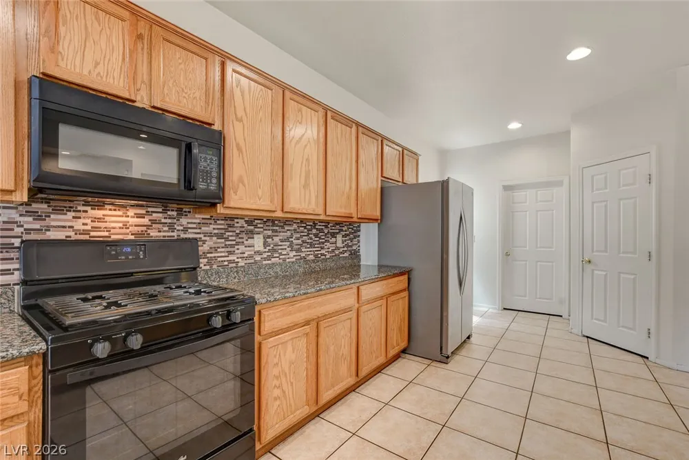 6724 DONNA STREET Las Vegas, NV 89086