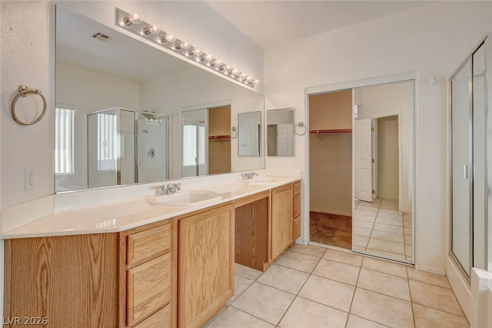 6724 DONNA STREET Las Vegas, NV 89086