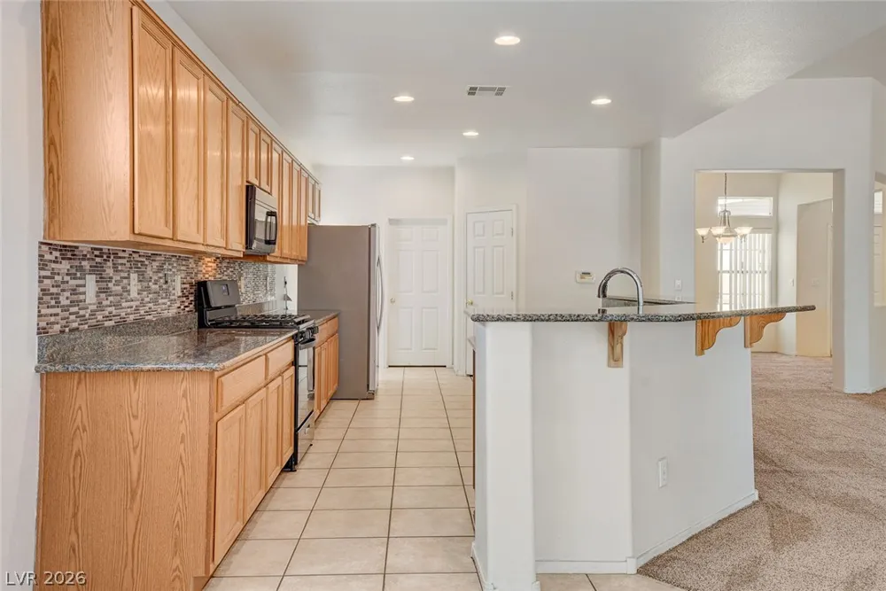 6724 DONNA STREET Las Vegas, NV 89086