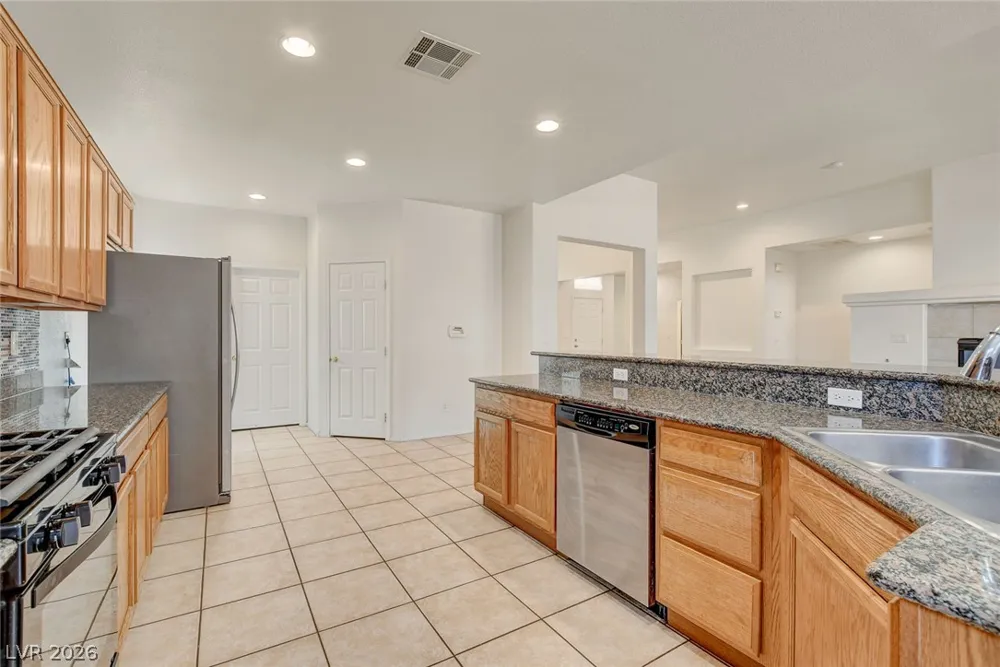 6724 DONNA STREET Las Vegas, NV 89086