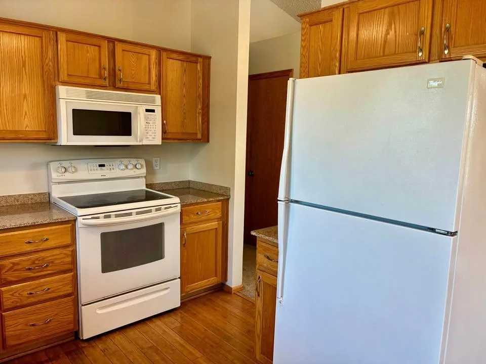 1283 Creekside Drive Waconia, MN 55387