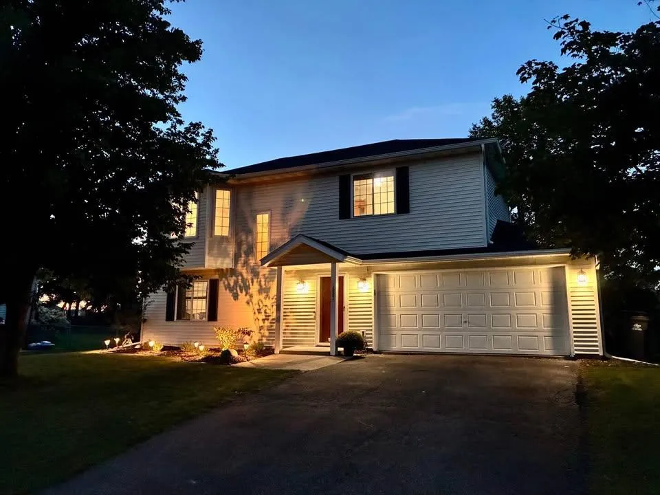 1283 Creekside Drive Waconia, MN 55387