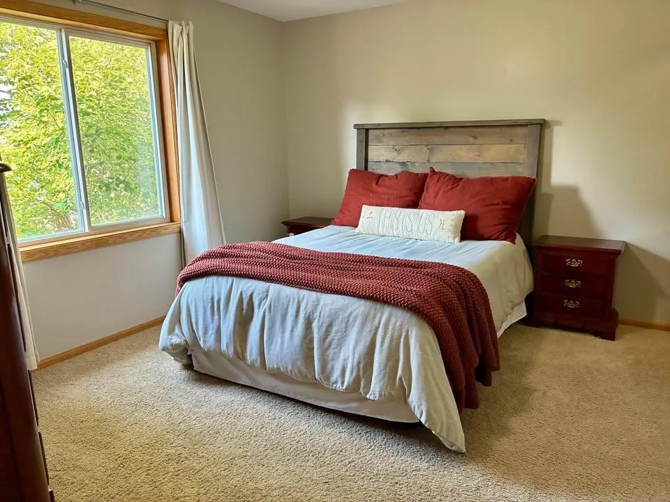 1283 Creekside Drive Waconia, MN 55387
