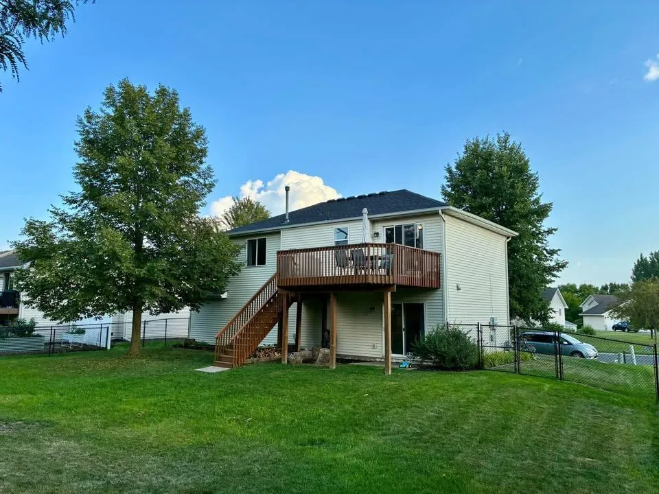1283 Creekside Drive Waconia, MN 55387