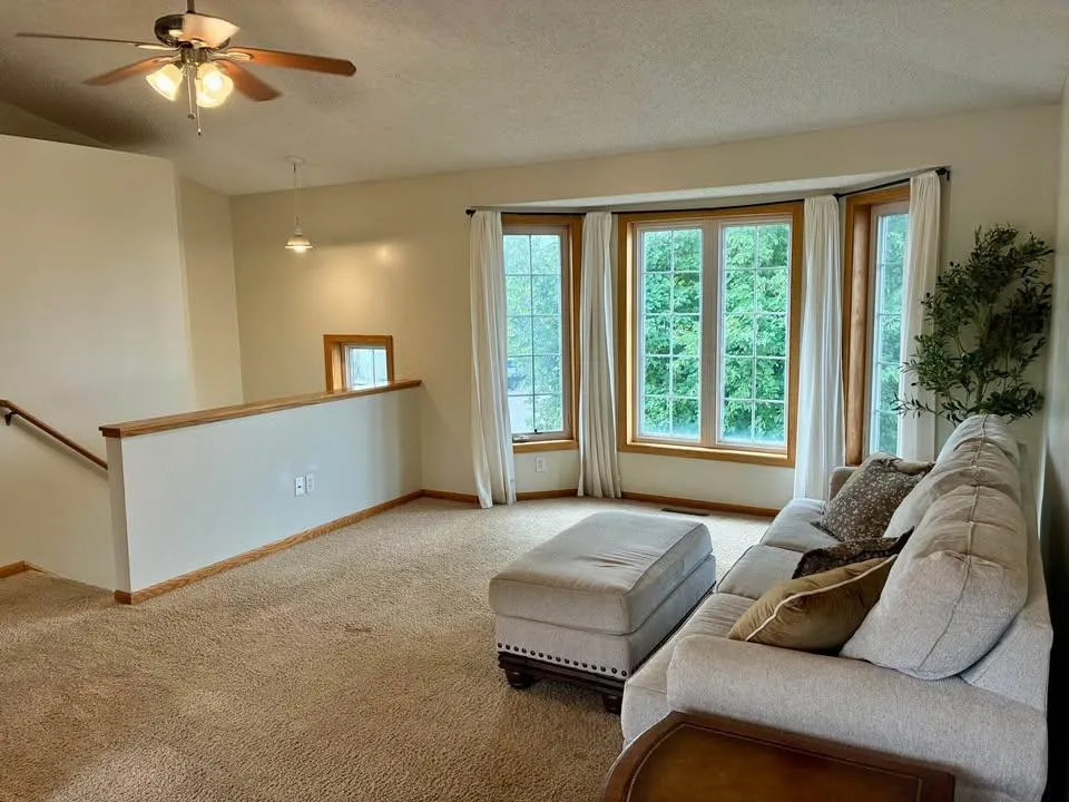 1283 Creekside Drive Waconia, MN 55387