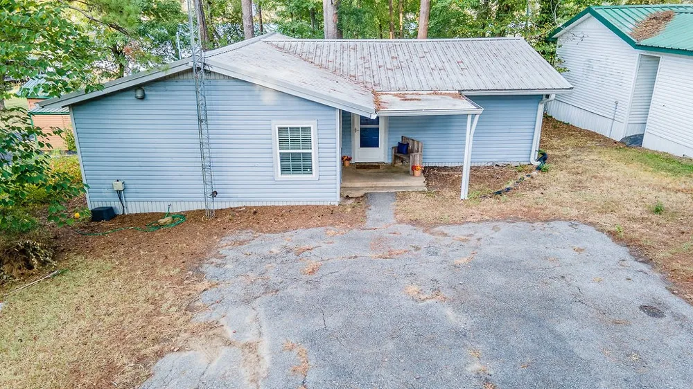 586 County Road 2298 Mineola, TX 75773