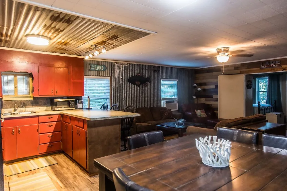586 County Road 2298 Mineola, TX 75773