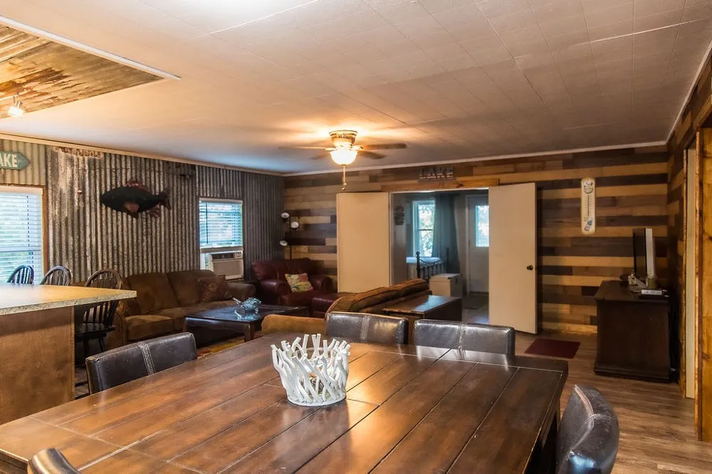 586 County Road 2298 Mineola, TX 75773