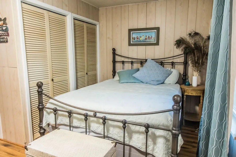 586 County Road 2298 Mineola, TX 75773