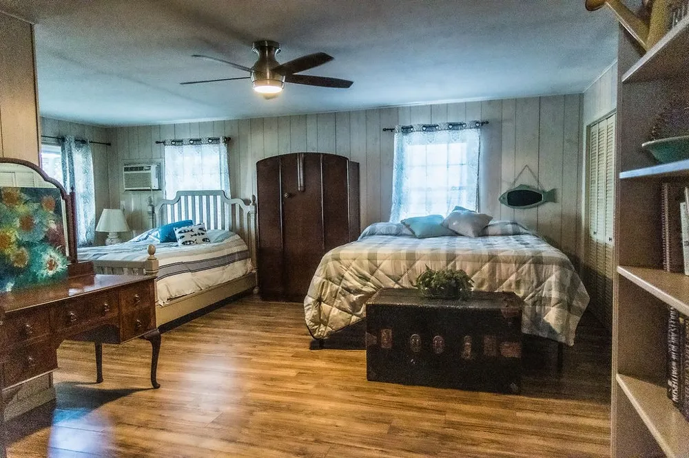 586 County Road 2298 Mineola, TX 75773